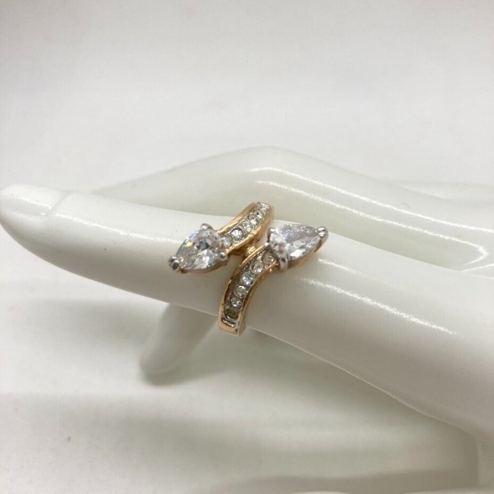 Cocktail Ring Size 5 Gold Tone‎ Glass Rhinestones 2 Tear Drop Faceted 12 Round